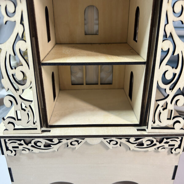 Decorating The Antique Clock Room Box