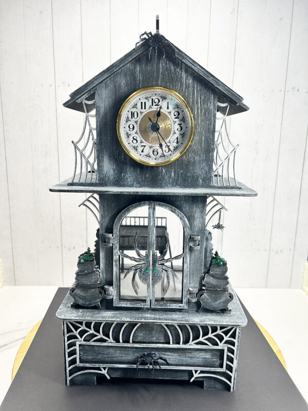 PRE-ORDER - The Witching Hour Clock RoomBox 1:48 Scale Kit